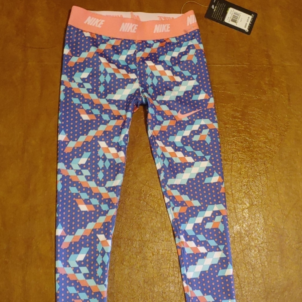 NWT Nike Dry Fit outfit Size 4-5 - Picture 4 of 5